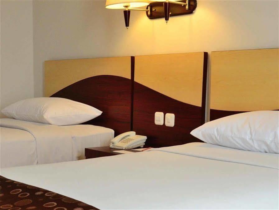 The Sun Hotel Сидоарджо Екстериор снимка